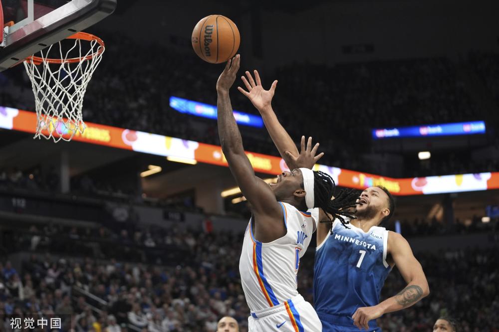 廷前鋒在球 廷前鋒在球